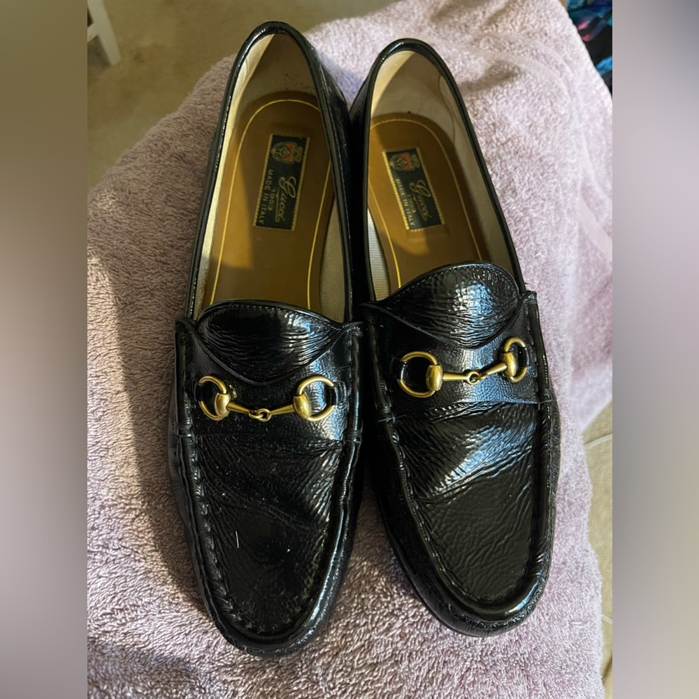 Authentic Gucci 1953 patent leather loafers size 41